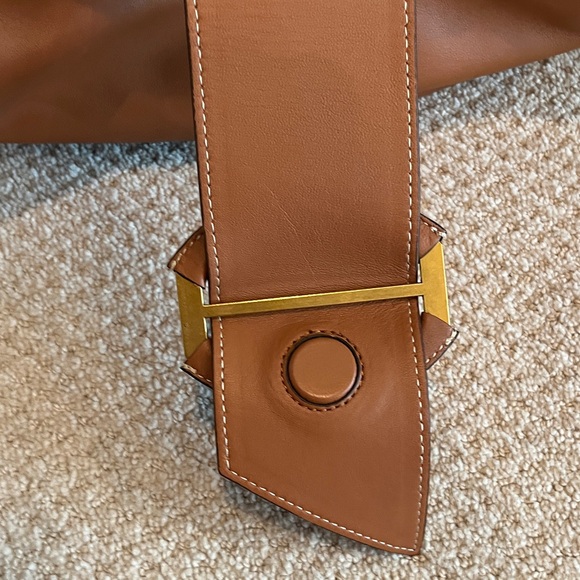 NWOT! Banana Republic Stella Cloud Clutch Tan Leather Large - Picture 7 of 9